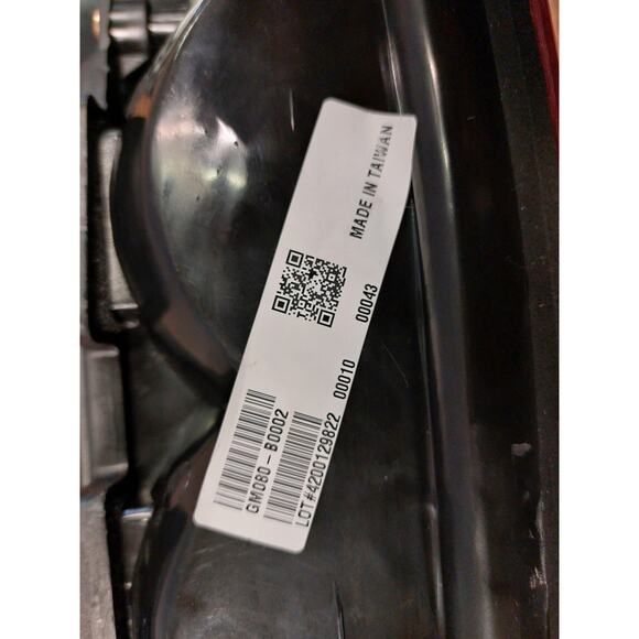 Right Tail Light for 88–99 Chevy GMC Cadillac Truck GM080-B0002 Replacement - Picture 8 of 11